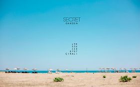 Secret Garden Hotel & Bungalows